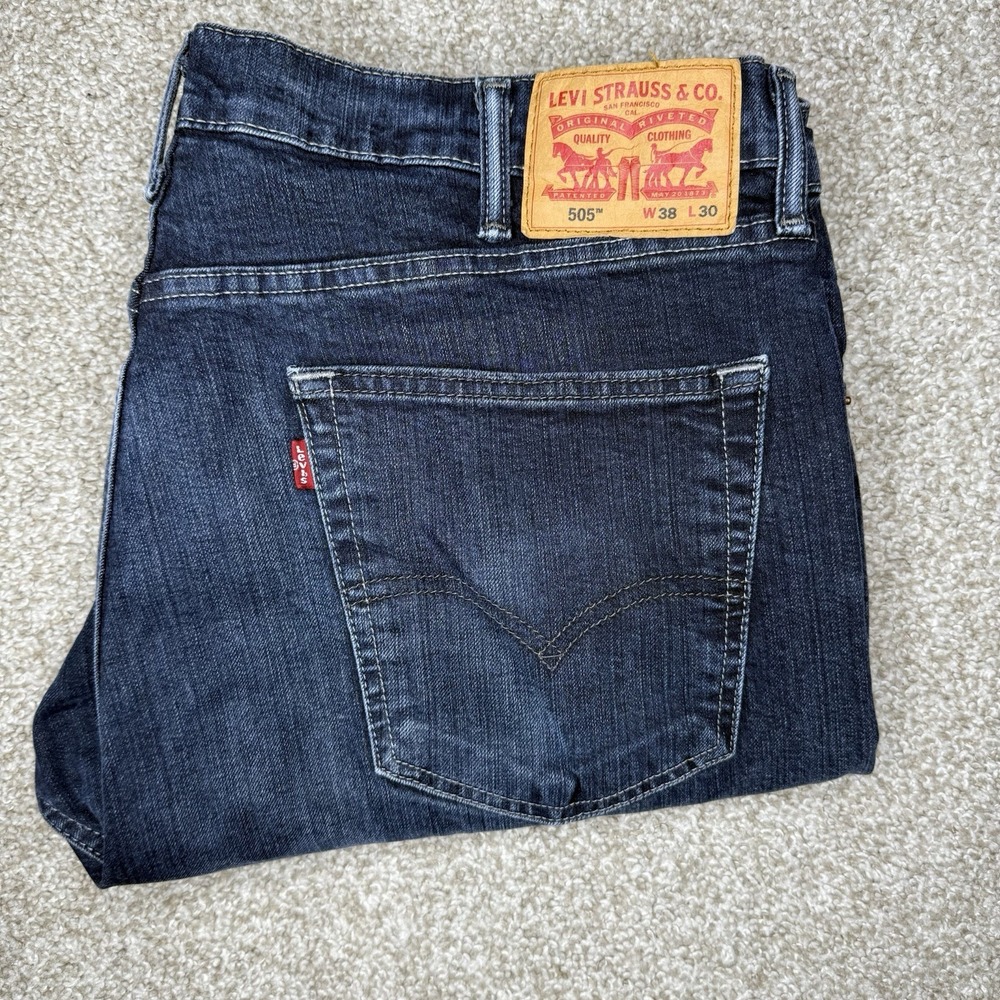 Levi's 505 Jeans Men's Size 38x30 Straight Leg Medium Wash Blue Denim - Picture 11 of 15